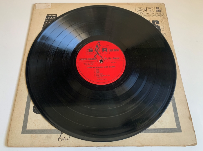 SETH KOBLA LADZEKPO, ALFRED KWASHIE LADZEKPO, HEWITT PANTALEONI - AFRICAN DANCES & GAMES - Imagem 4