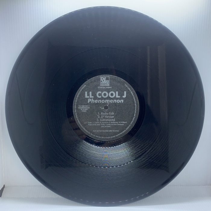 LL COOL J - PHENOMENON/ HOT HOT HOT - Imagem 4
